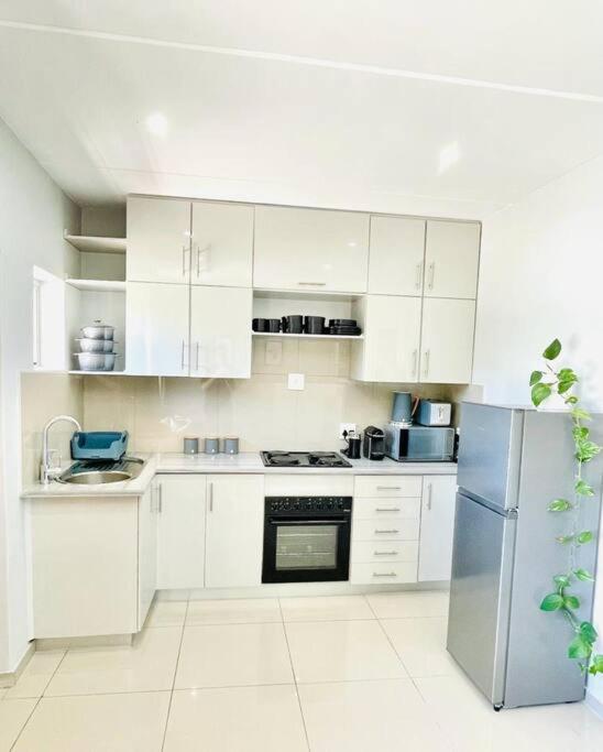 Trendy, Comfortable 1 Bedroom Apartments In อึมทาทา ภายนอก รูปภาพ
