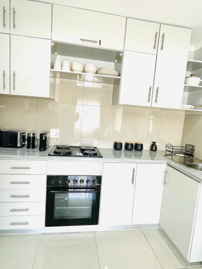 Trendy, Comfortable 1 Bedroom Apartments In อึมทาทา ภายนอก รูปภาพ