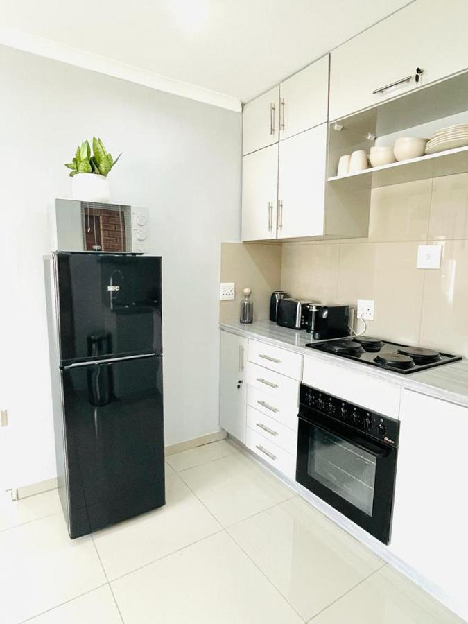Trendy, Comfortable 1 Bedroom Apartments In อึมทาทา ภายนอก รูปภาพ