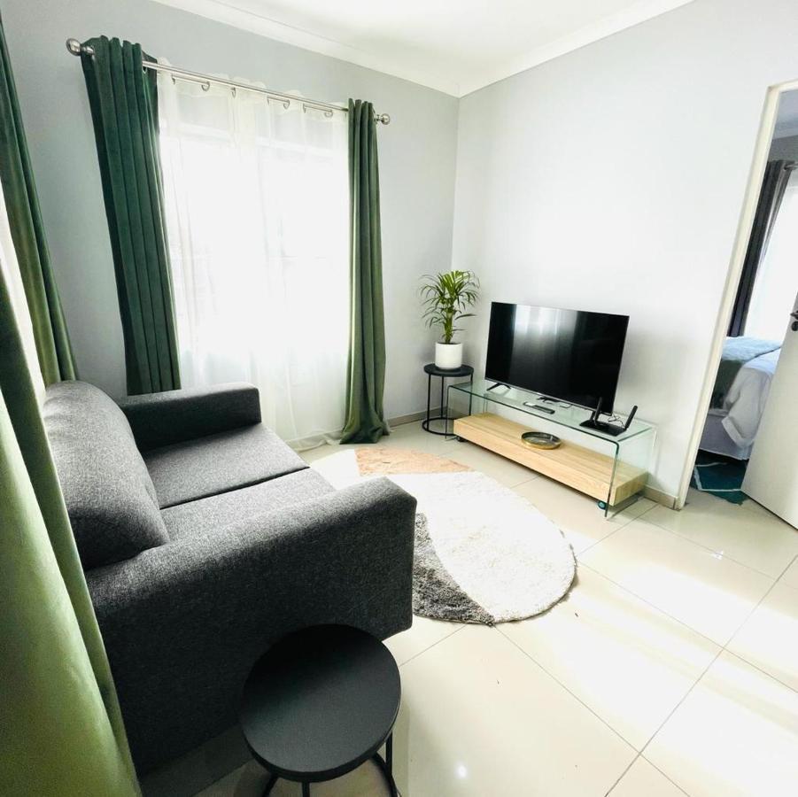 Trendy, Comfortable 1 Bedroom Apartments In อึมทาทา ภายนอก รูปภาพ