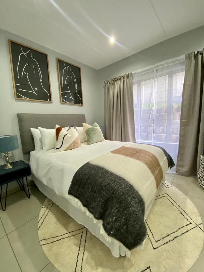 Trendy, Comfortable 1 Bedroom Apartments In อึมทาทา ภายนอก รูปภาพ