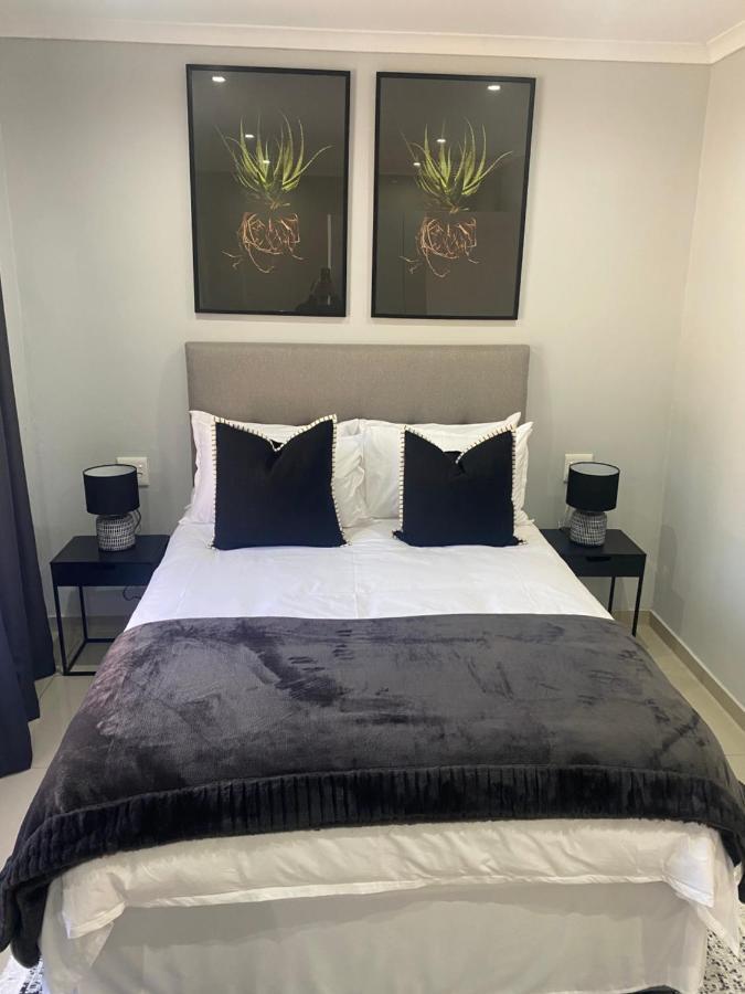 Trendy, Comfortable 1 Bedroom Apartments In อึมทาทา ภายนอก รูปภาพ