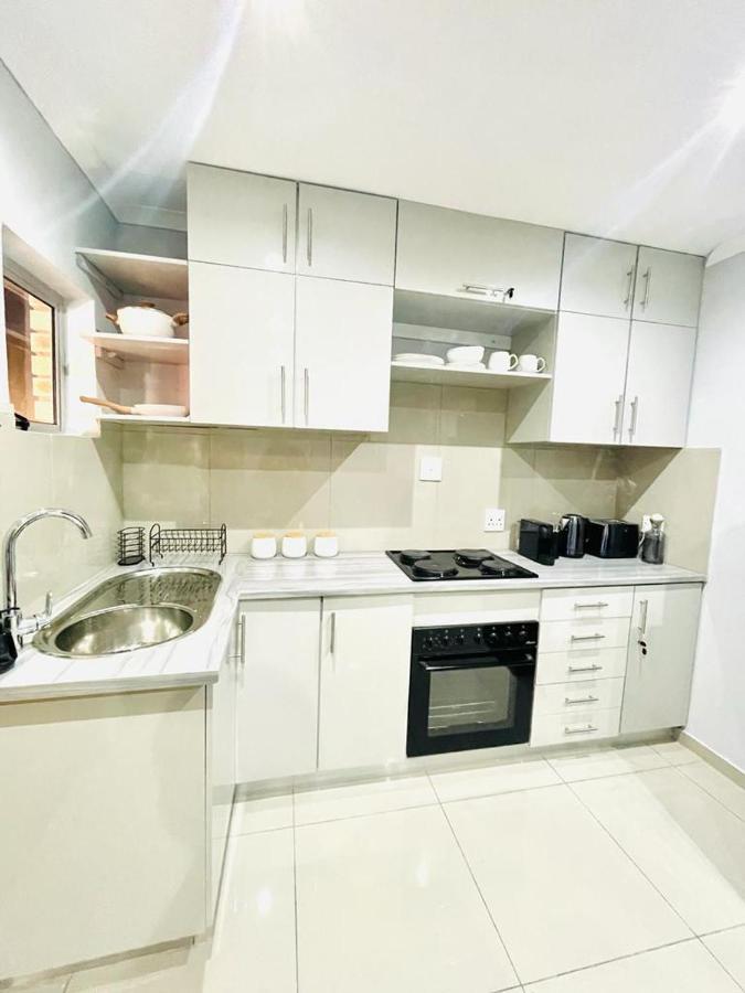 Trendy, Comfortable 1 Bedroom Apartments In อึมทาทา ภายนอก รูปภาพ