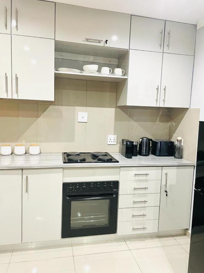 Trendy, Comfortable 1 Bedroom Apartments In อึมทาทา ภายนอก รูปภาพ