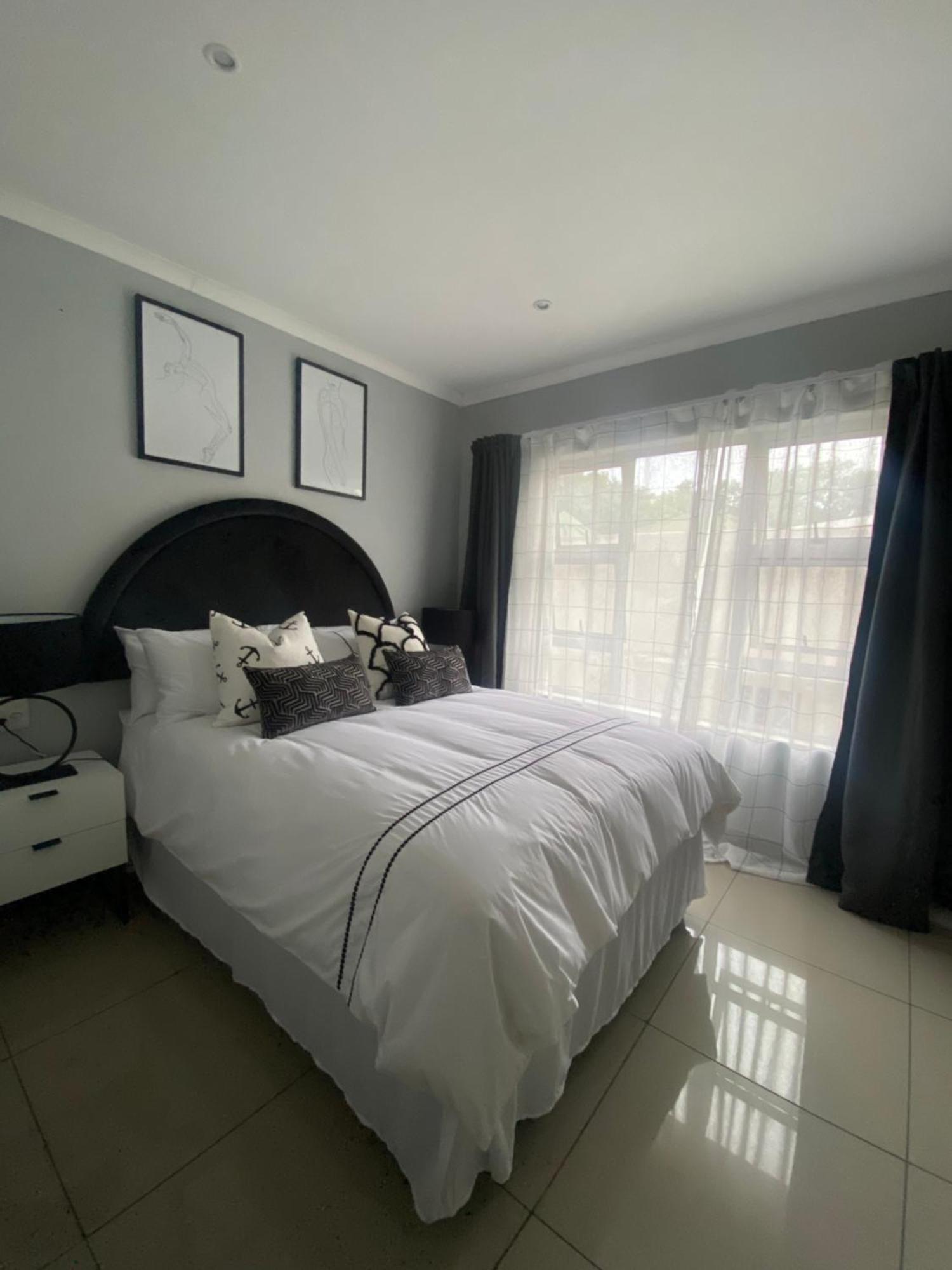 Trendy, Comfortable 1 Bedroom Apartments In อึมทาทา ภายนอก รูปภาพ